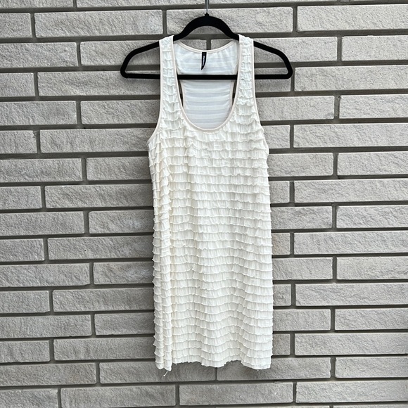 Mendocino Ruffle Tiered Racerback Mini Dress Sz L - Picture 2 of 8